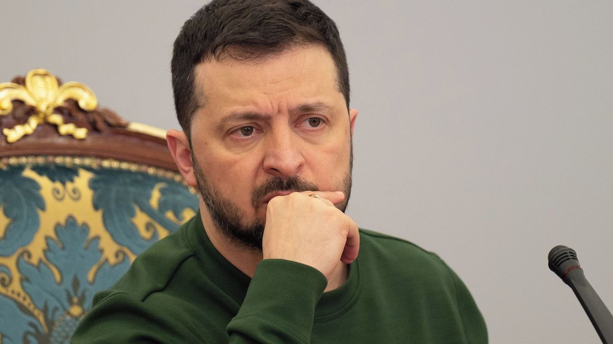 Rusko přišlo o 400 tisíc mužů, ukrajinské ztráty jsou pětkrát nižší, řekl Zelenskyj